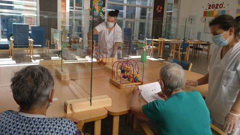 Las terapias para estimular la memoria se reactivan en el centro de día de Afalu en Lugo tras la pandemia