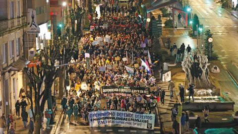 Multitudinaria manifestacin en Vigo por el 8M