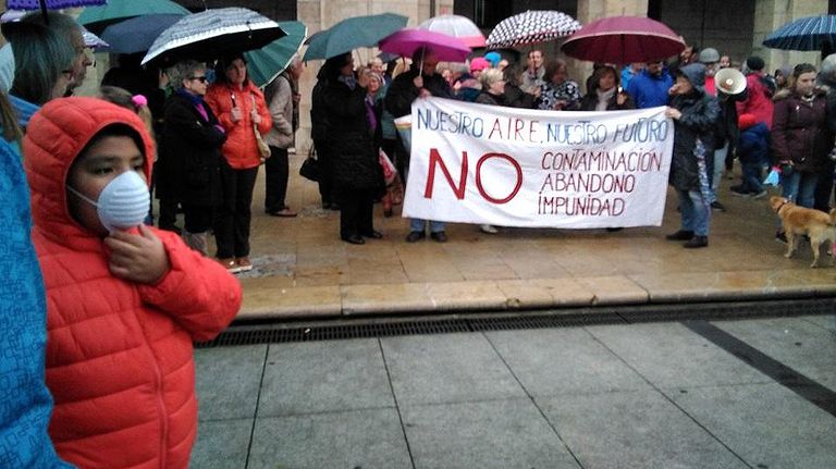 Manifestación en Avilés contra el escape de gas de Arcelor