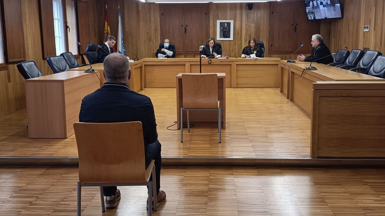 Un vecino de Sarria acept dos aos de crcel por apropiarse indebidamente del dinero de los socios de una comunidad de montes