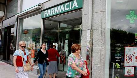 Una farmacia de la zona centro de Lugo, en la hora de mximo trnsito.