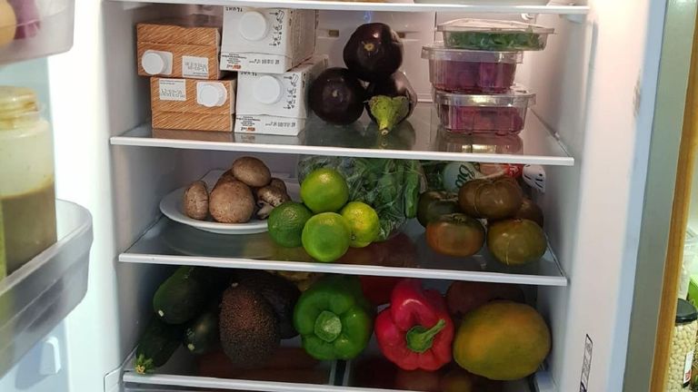 El interior de una nevera.