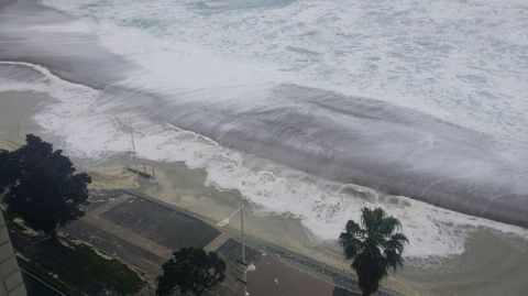 Fuerte oleaje en la costa gallega