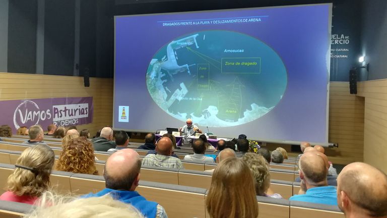 Un momento de la charla de José Antonio Madiedo