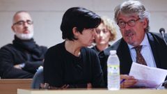 Rosario Porto, con su abogado José Luis Gutiérrez Aranguren, en un momento del juicio por la muerte de su hija Asunta