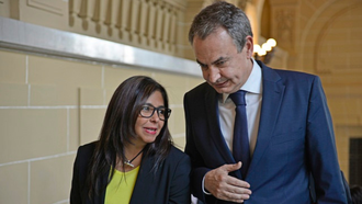 Zapatero y la ministra de Exteriores de Venezuela, Delcy Rodr&iacute;guez