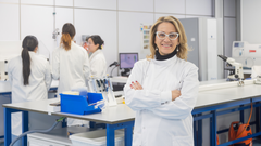 Esther Jim�nez dirige proyectos de investigaci�n en probi�ticos para la salud.