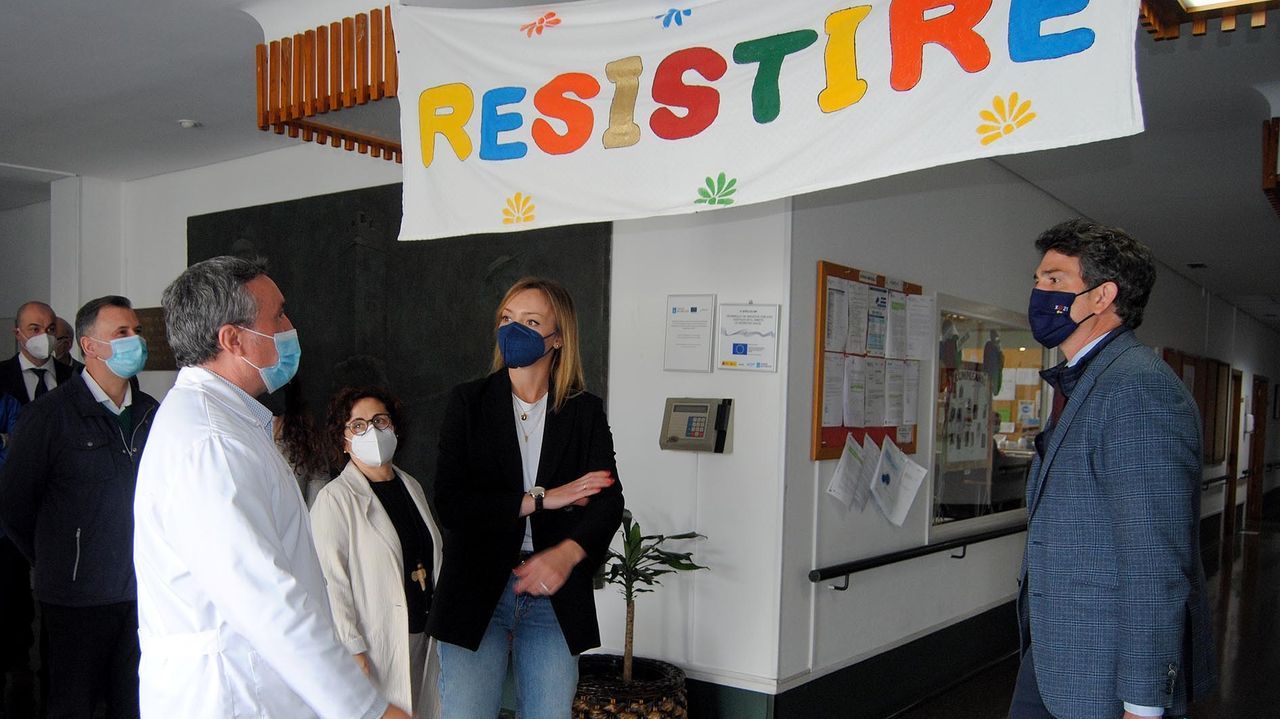 La conselleira Fabiola Garc�a con el delegado de la Xunta en Lugo, Javier Arias, y el director del CAPD de Sarria