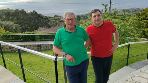 A la izquierda, Fernando Dopazo, y a la derecha, Efr�n, su hijo, que es paciente de hemofilia