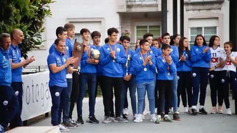 Homenaje brindado en Boiro a los integrantes del equipo Jealsa que ganaron el nacional de clubes