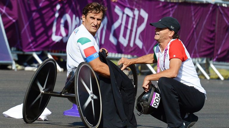 Muere a los 59 años el expiloto de fórmula 1 y campeón paralímpico Alex Zanardi
