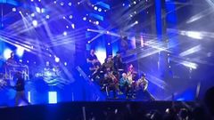 Momento de la estrepitosa caida de la equilibrista