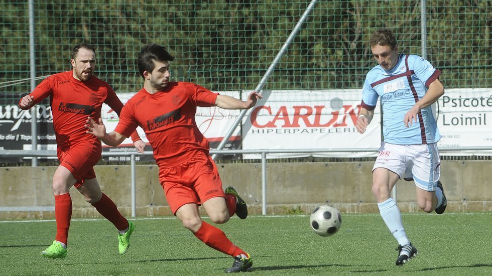 De los 91 caminantes inscritos, 10 renunciaron por el temporal y el resto completaron la etapa Tui-Porri�o.