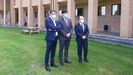 De izquierda a derecha, el director de la Escuela Politcnica de Ingenera de Gijn, Juan Carlos Campo, el consejero de Ciencia, Innovacin e Investigacin, Borja Snchez, y el rector de la Universidad de Oviedo, Ignacio Villlaverde, en el campus de Gijn