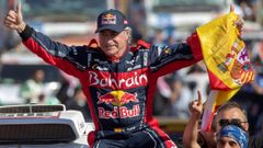 El piloto Carlos Sainz, considerado la primera gran leyenda del automovilismo espaol, recoger en Oviedo este viernes el Premio Princesa de Asturias de los Deportes 2020