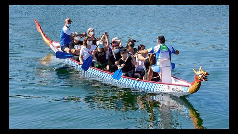 Barco dragn feminino do Breogn do Grove promovido por Lino Cacabelos