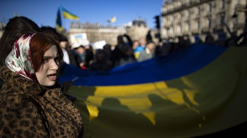 Los parisinos tambin quisieron mostrar su apoyo a Ucrania. En la imagen, la plaza de Saint Michel