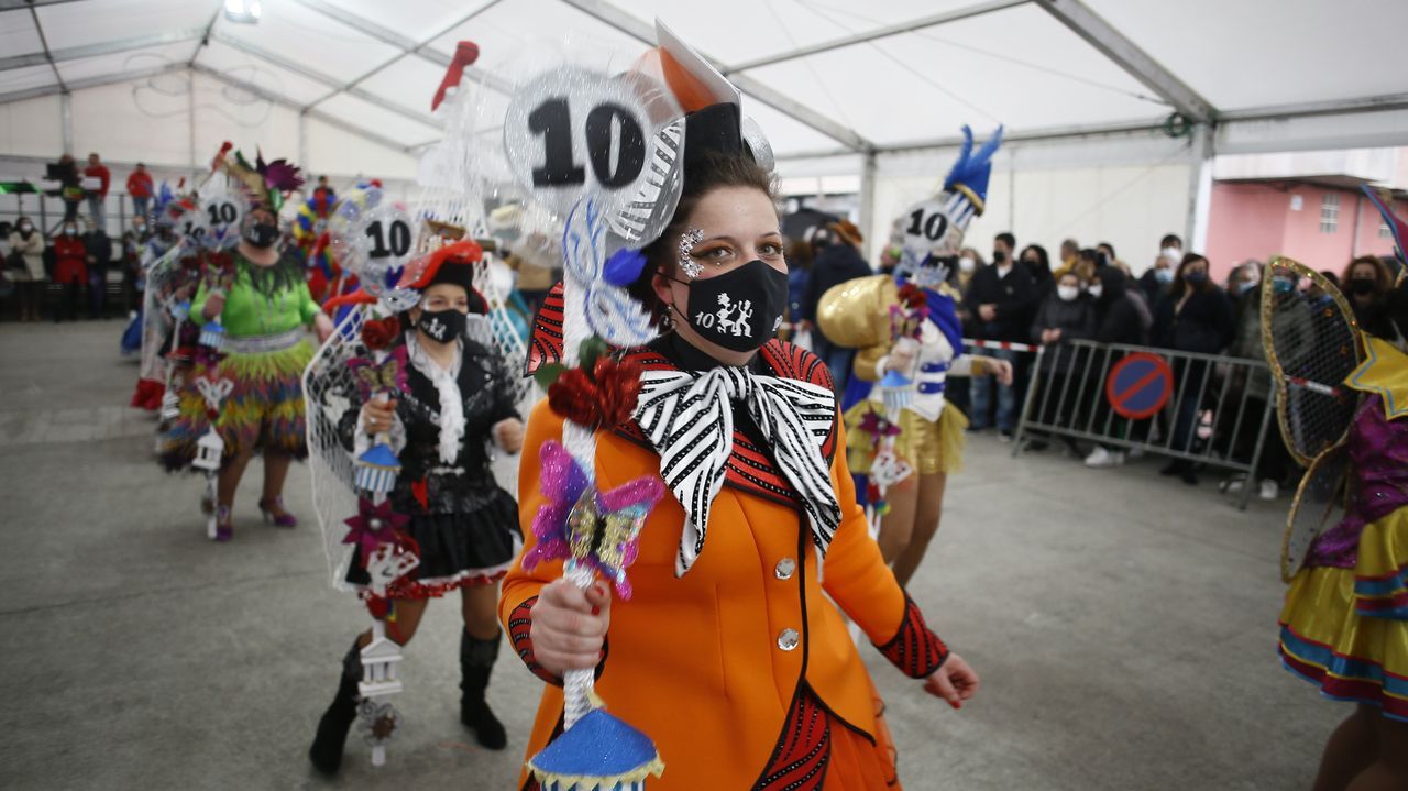 Carnaval en la carpa de la Praza dos Campos, en San Cibrao