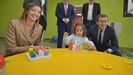 La conselleira Fabiola García y el presidente de la Xunta Núñez Feijoo en una visita a una escuela infantil