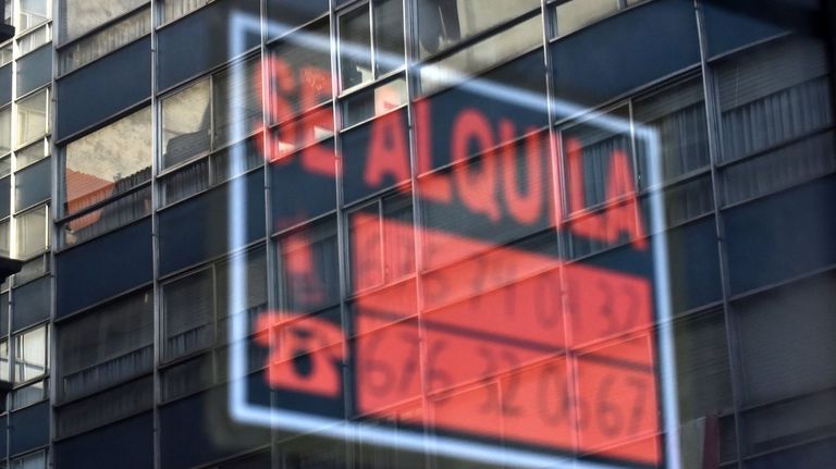 La zona tensionada abarata el alquiler, pero hunde la oferta en A Coruña
