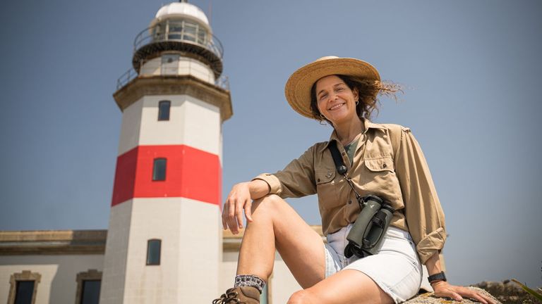 <span lang="gl">Xiana Fernández-Albor: «Non se contemplan taxas no Parque Nacional das Illas Atlánticas, pero sería interesante recadar cartos por outras vías»</span>