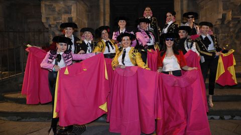 La fiesta nacional estuvo representada en la noche de comadres de Ourense con este grupo de toreras.