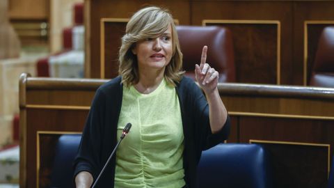 La ministra de Educación, Pilar Alegría, en el Congreso.