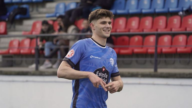 El Ourense CF resurge en O Couto y se impone al Mérida (3-1)