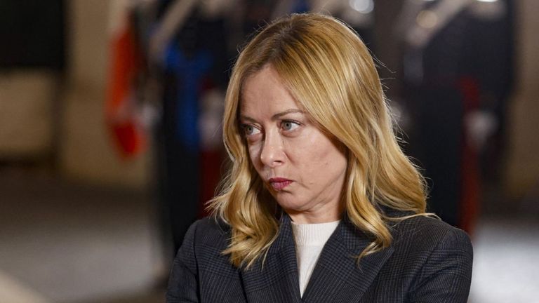 Bruselas expedienta a Italia por la acción de oro que le permite vetar fusiones bancarias