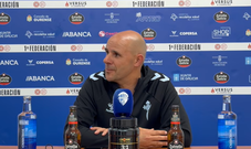 El entrenador del Celta Fortuna, Fredi �lvarez, tras el partido ante el Ourense CF.