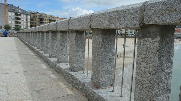 Sanxenxo da por concluida la reforma del mirador de Silgar junto al Vicaño