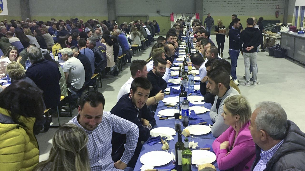 �LBUM: As� celebr� el Paradela su ascenso.Gin Toni's