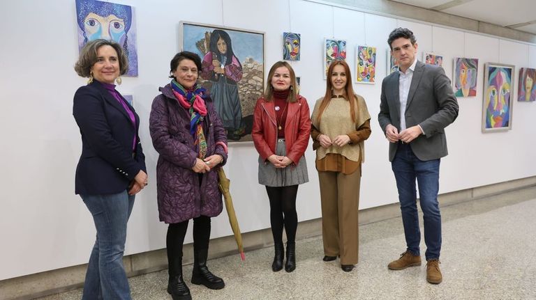 La exposición «Mulleres» se podrá visitar hasta el día 27