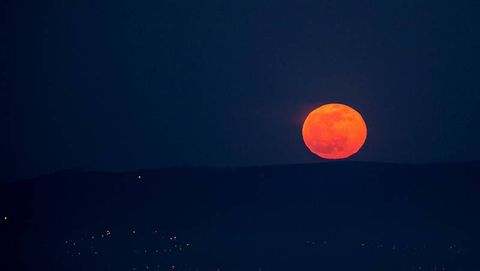 Luna roja en Malpica