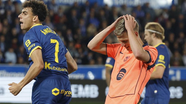 El Alavés saca tajada de la resaca liguera del Barcelona (1-0)