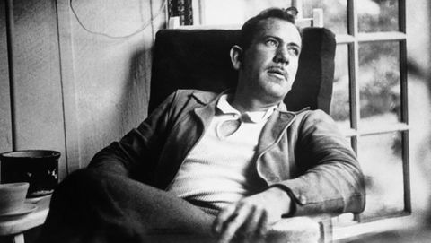 El escritor John Steinbeck