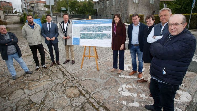 Presentación en Monterroso de la reforma de las dos carreteras con la conselleiras
