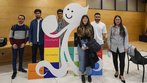 Seis de los ocho alumnos extranjeros con excelencia académica que cursarán sus estudios de máster en Ourense 