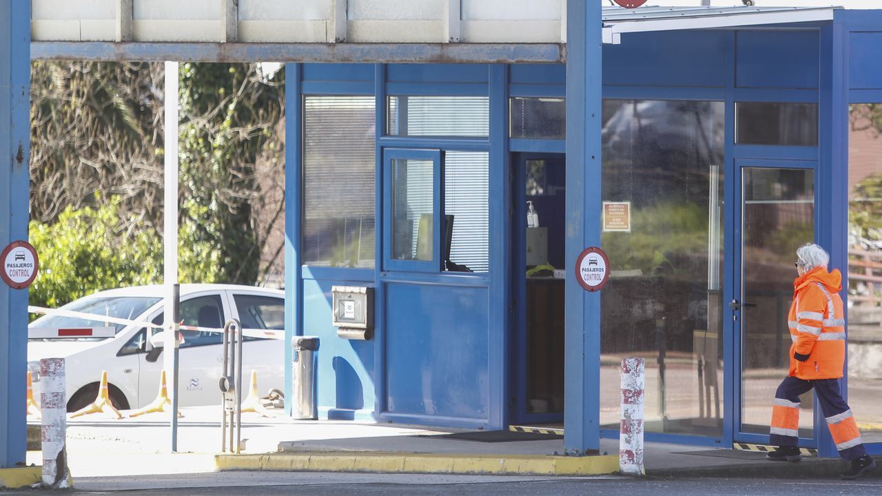 La Guardia Civil, con uno de los detenidos en Ourense el 27 de febrero