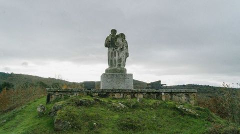 Monumento a la familia en Taboadela