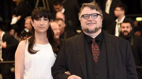 Guillermo del Toro y su mujer