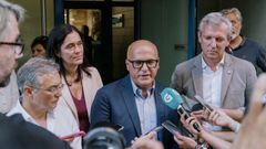 Luis Menor, Paula Prado, Jos Manuel Baltar y Alfonso Rueda, a las puertas de la sede del PP