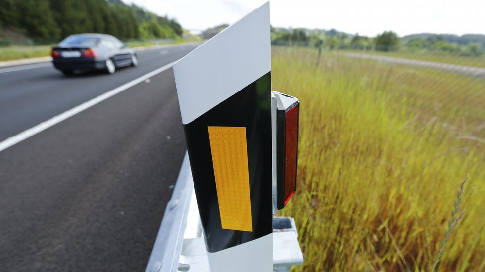 Antonio Gonz�lez t�cnico de la empresa p�blica Seaga // sult�n de torynmus.Diputados y alcaldes socialistas apoyaron a sus colegas xalleiros. 