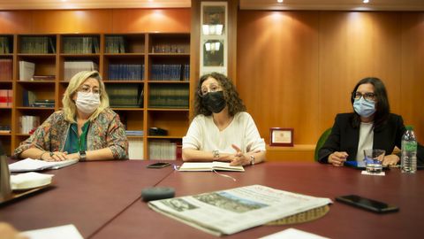 Marta Piñeiro, Carmen Durán y Marta Piñeiro hicieron una radiografía de la situación del covid en Galicia