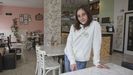 Noa Abella, de 20 años, abrió su cafetería en Esteiro hace unos meses.