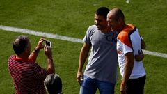 Zico saca una foto a su hijo con Robben