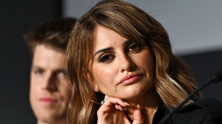El falso aneurisma cerebral de Penélope Cruz que condicionó su rodaje de «La bola negra»: «Pasé unos días rarísimos»