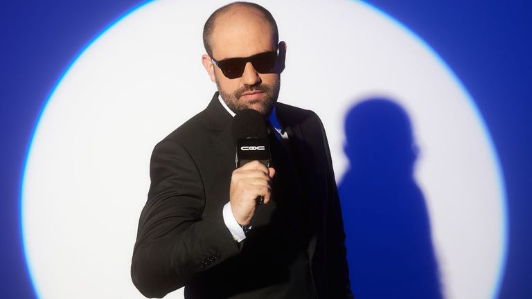 El ovetense Daniel Fez forma parte del equipo de reporteros de la nueva edición de «Caiga quien caiga»