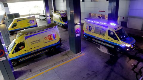 Ambulancias en Urgencias del Chuac