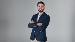 Richard Gracia, autor de «El Método Rico», dedica su carrera a enseñar cómo alcanzar la libertad financiera